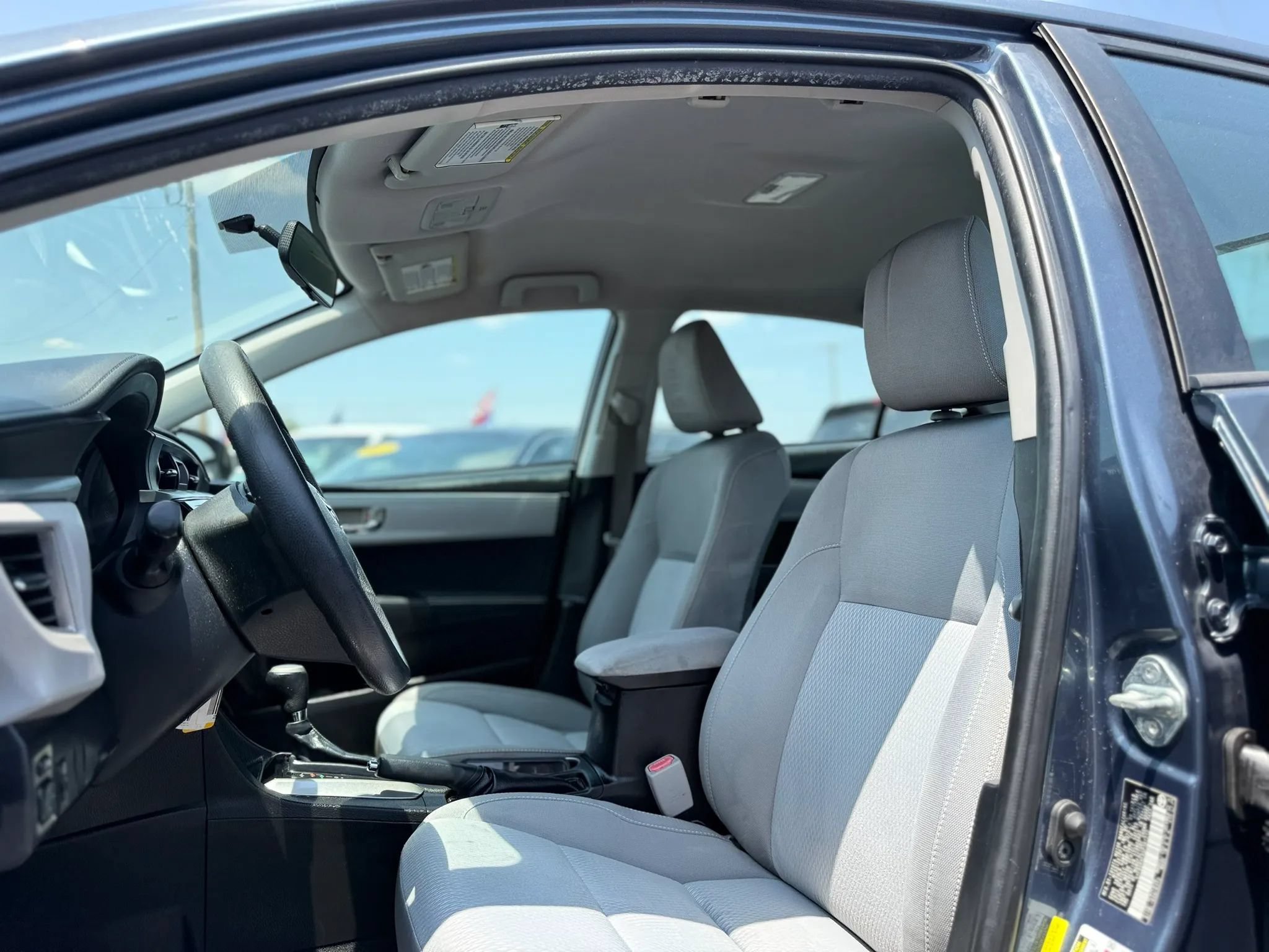 Used 2016 Toyota Corolla LE FWD image 13