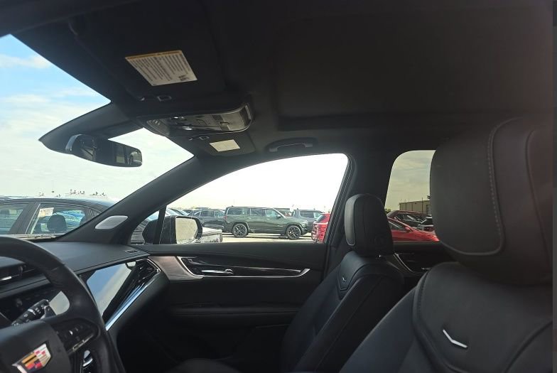 Used 2024 Cadillac XT6 Sport w/ LPO, Floor Liner Package AWD/4WD image 18