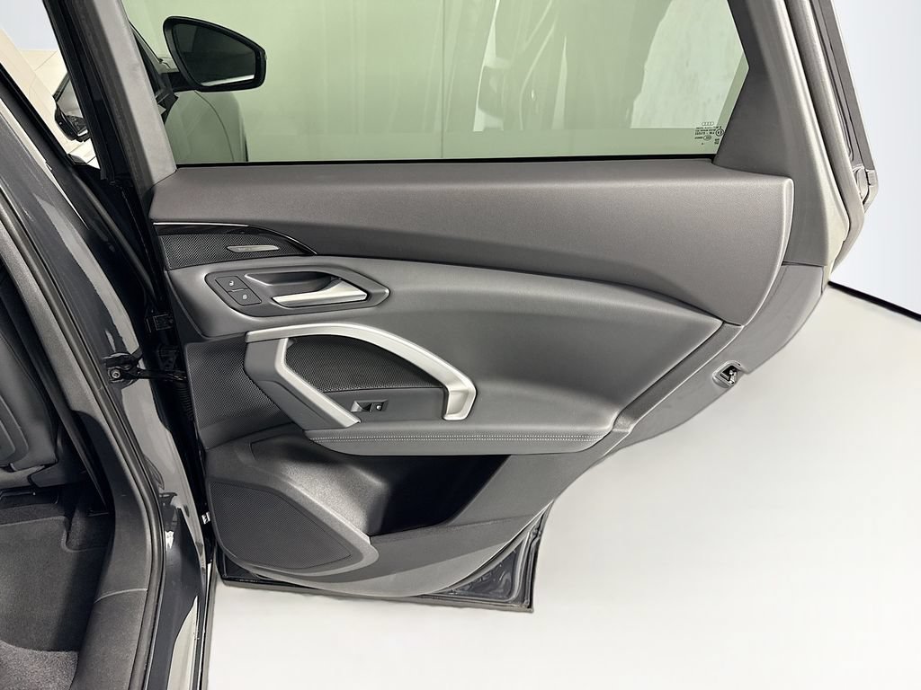 Certified 2025 Audi Q5 Premium Plus w/ Premium Plus AWD/4WD image 28