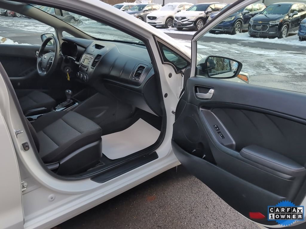 Used 2017 Kia Forte LX FWD image 6