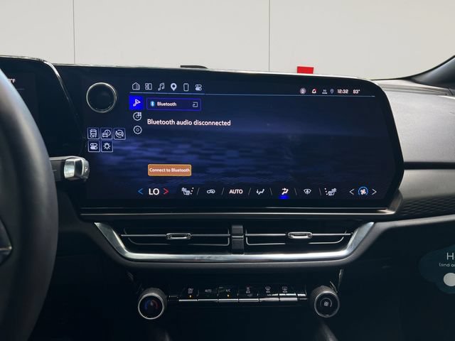 Used 2025 Chevrolet Equinox EV LT w/ Comfort Package AWD/4WD image 21
