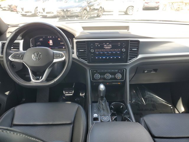 Used 2022 Volkswagen Atlas Cross Sport SEL R-Line AWD/4WD image 14