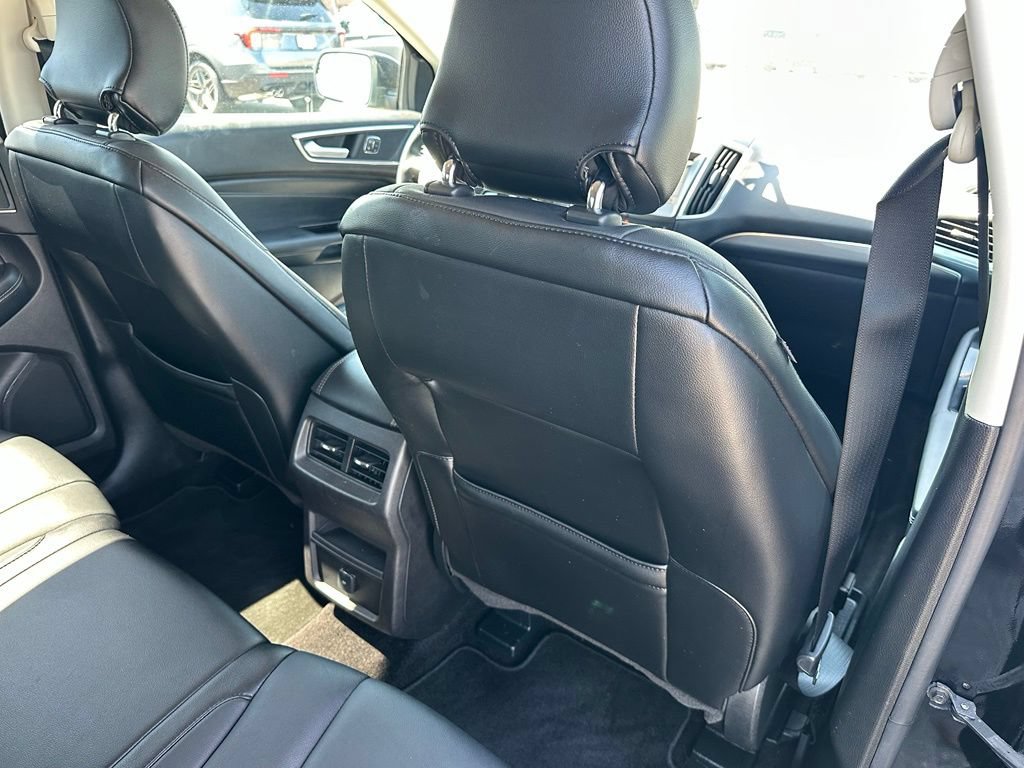 Used 2018 Ford Edge Titanium AWD/4WD image 28