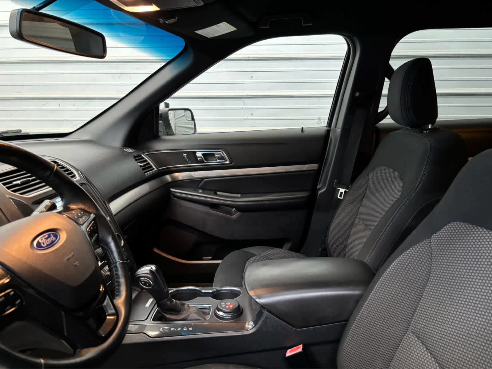 Used 2018 Ford Explorer XLT w/ Equipment Group 201A AWD/4WD image 21