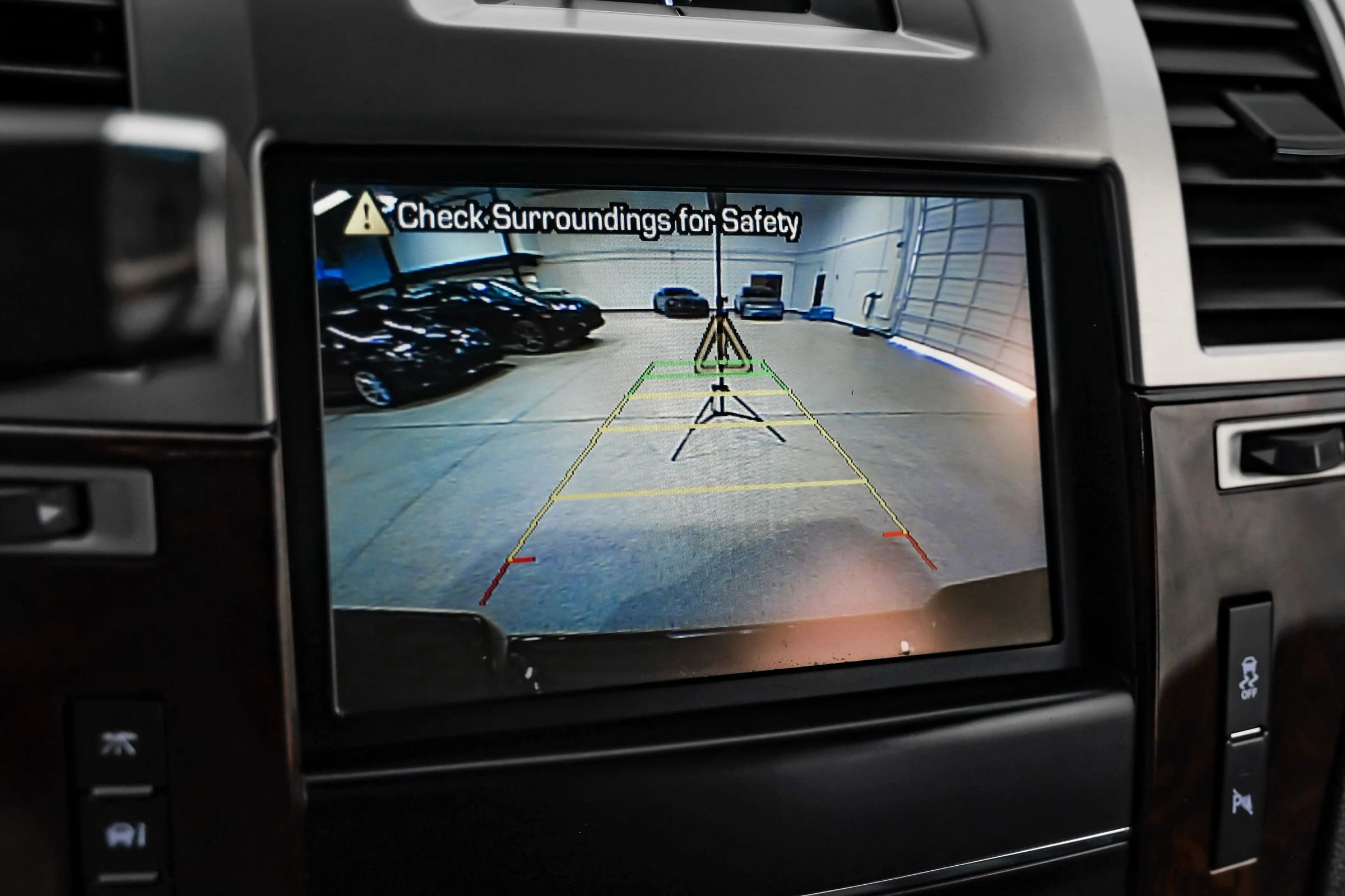 Used 2013 Cadillac Escalade EXT Premium AWD/4WD image 26