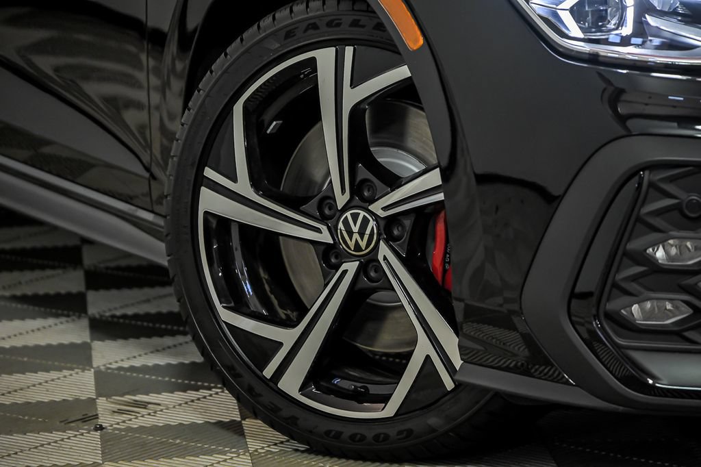 New 2026 Volkswagen GTI SE FWD image 3