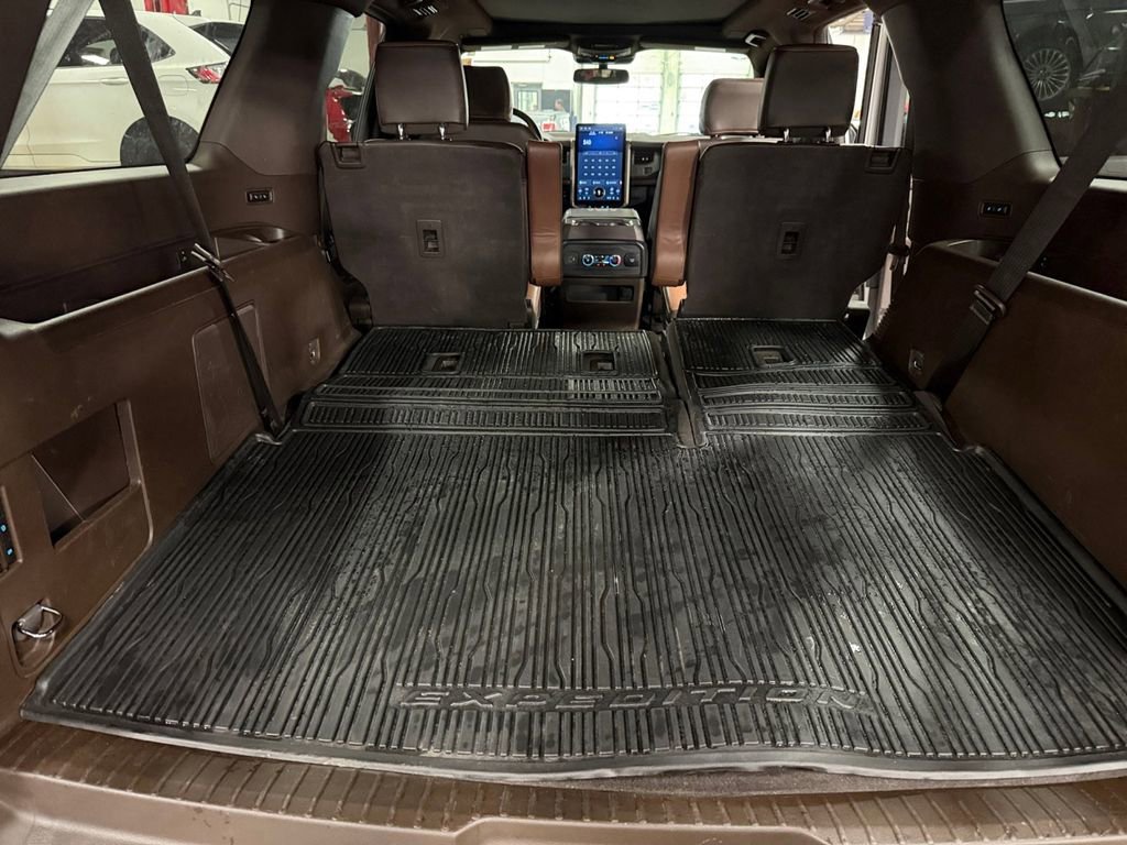 Used 2023 Ford Expedition Max King Ranch image 24