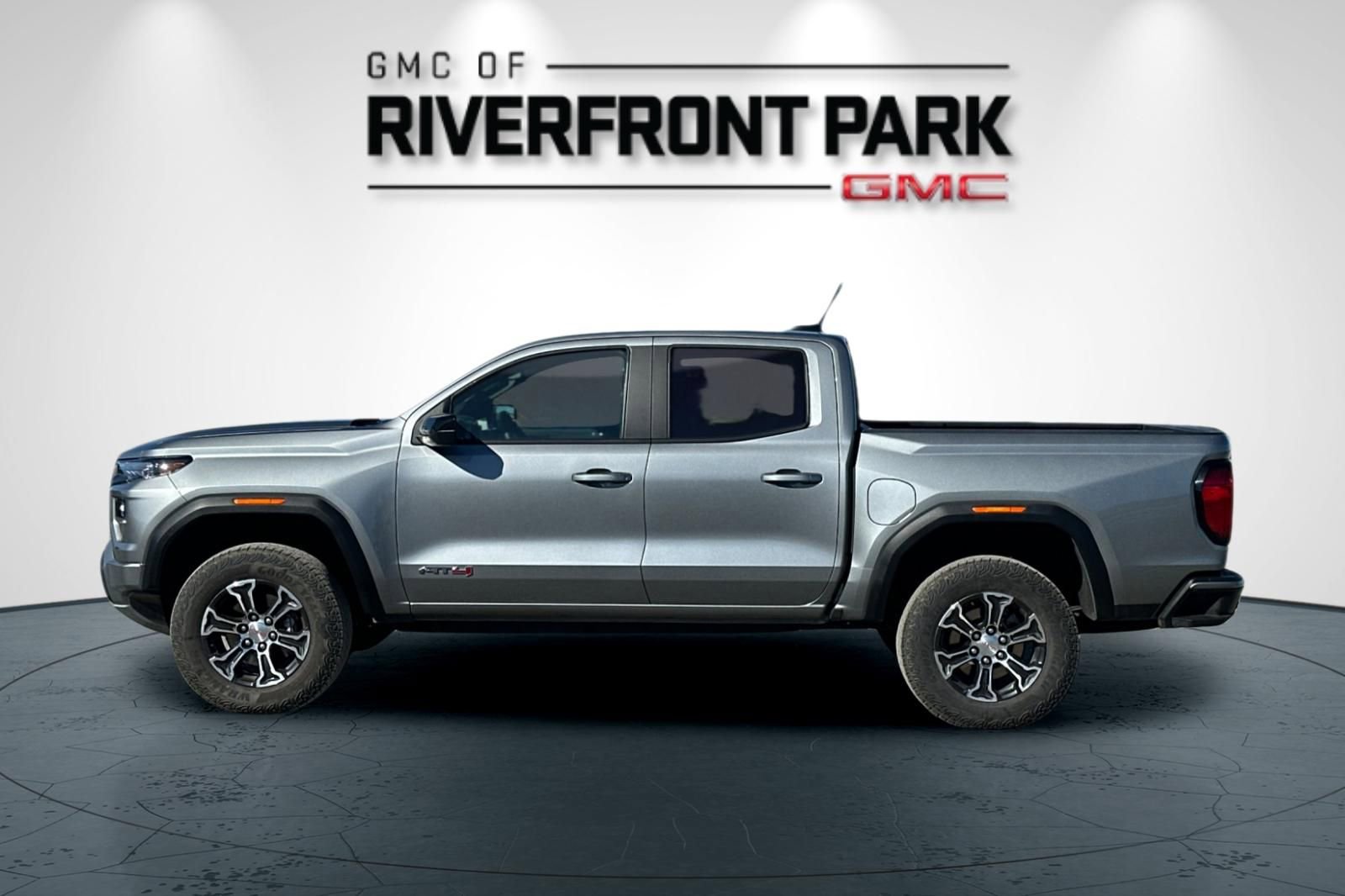 Used 2023 GMC Canyon AT4 w/ AT4 Premium Package AWD/4WD image 6