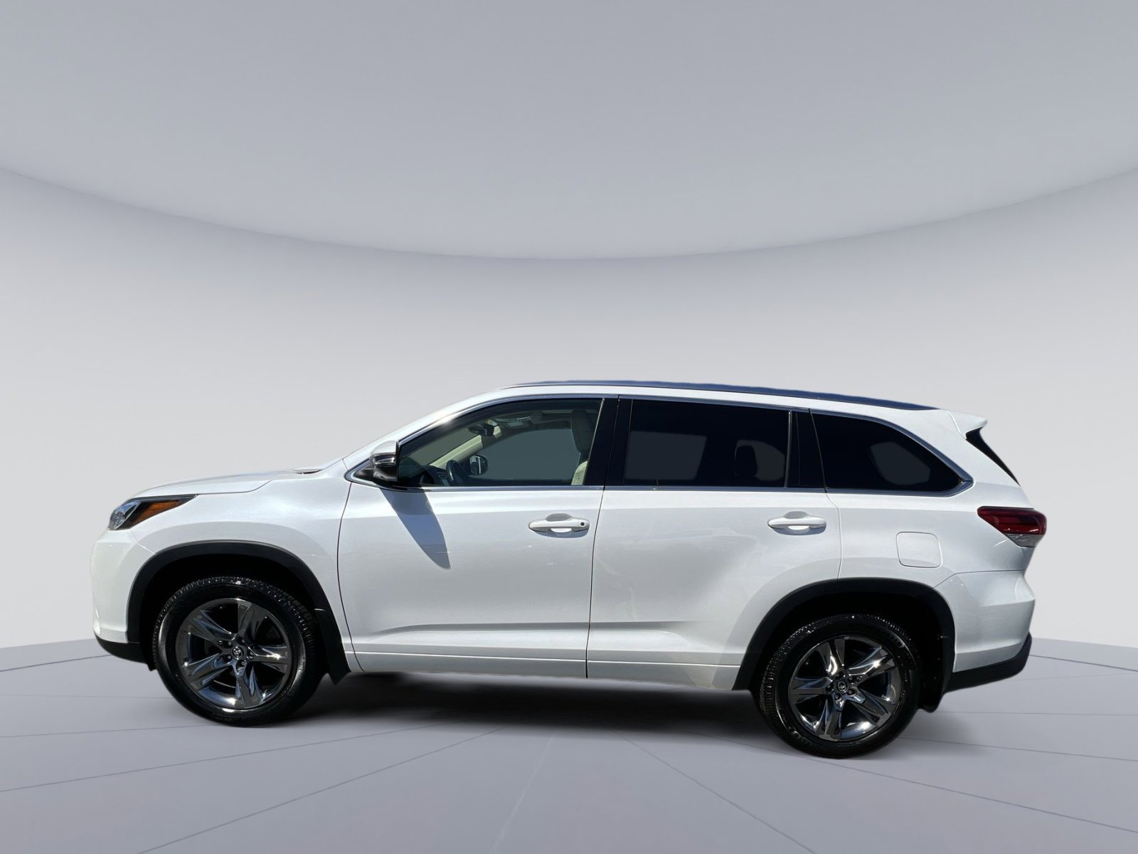 Used 2019 Toyota Highlander Limited Platinum image 6