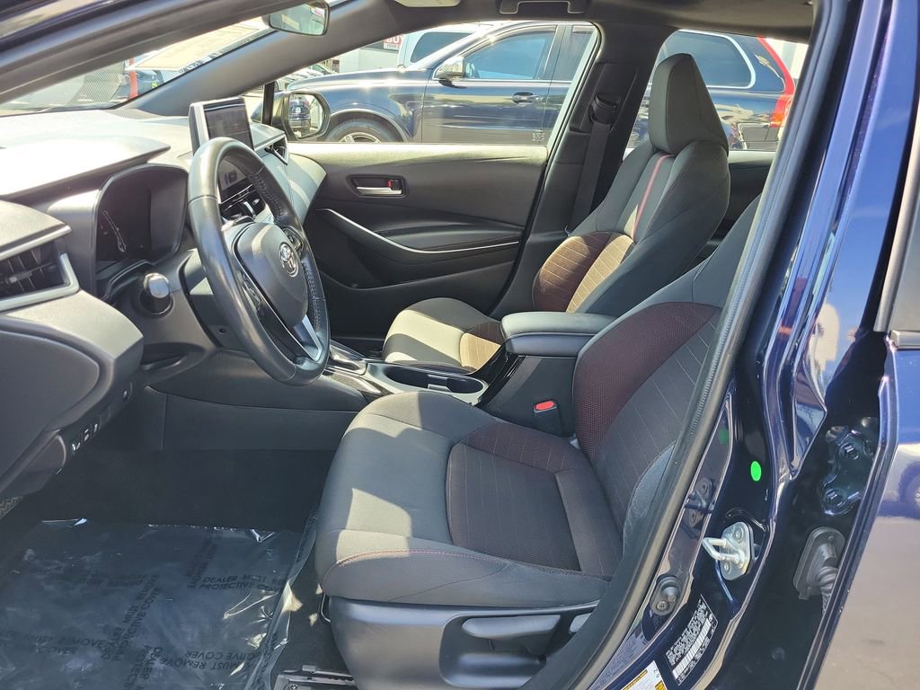 Used 2025 Toyota Corolla SE w/ SE Premium Package FWD image 22