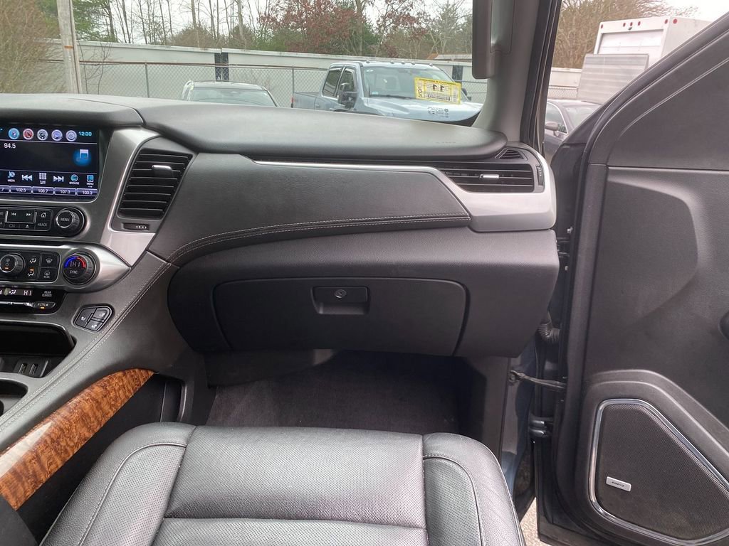 Used 2020 Chevrolet Suburban Premier image 29