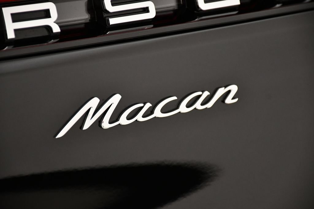 Certified 2026 Porsche Macan Turbo AWD/4WD image 11