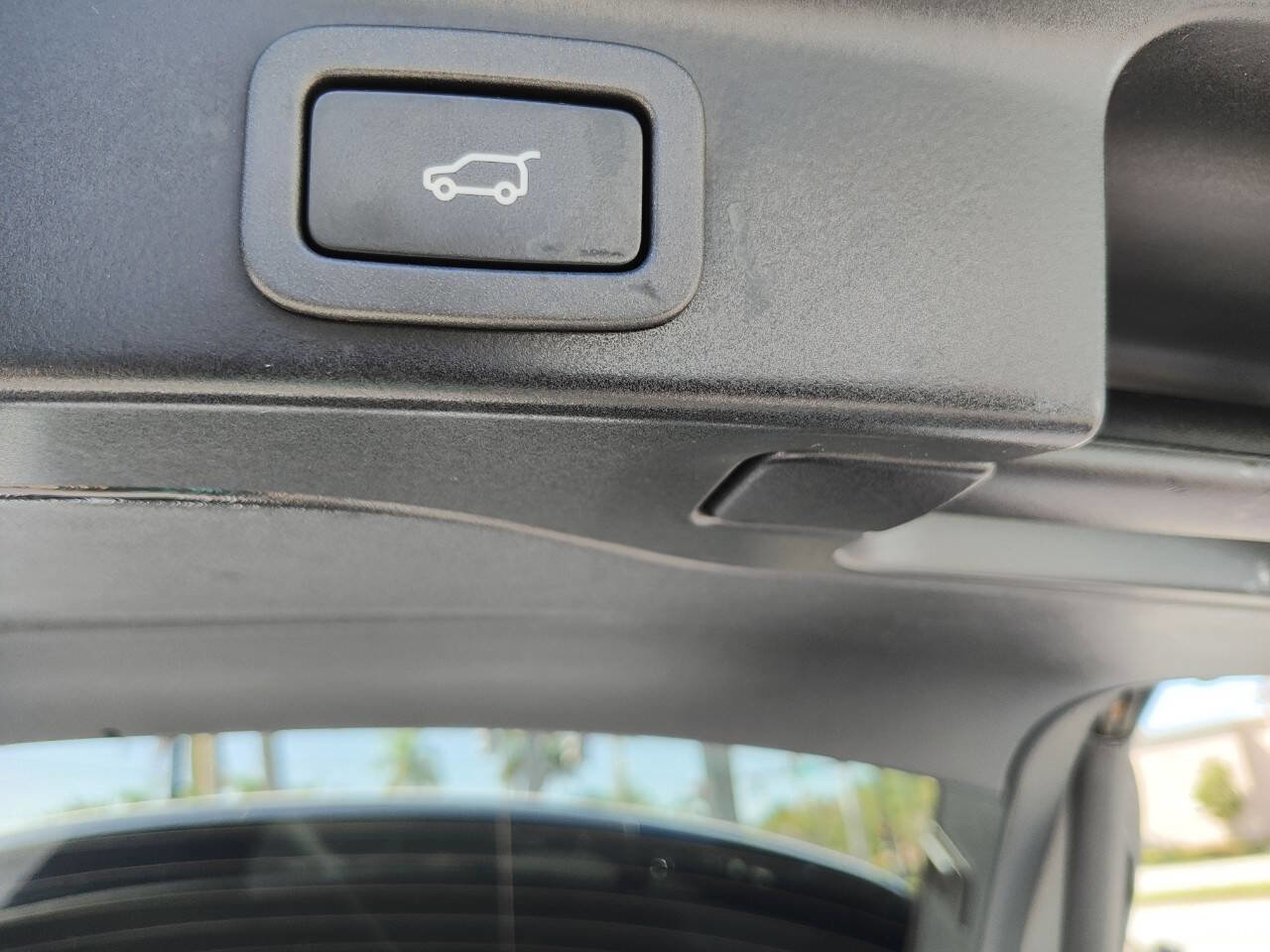 Used 2017 Jaguar F-PACE Premium AWD/4WD image 54