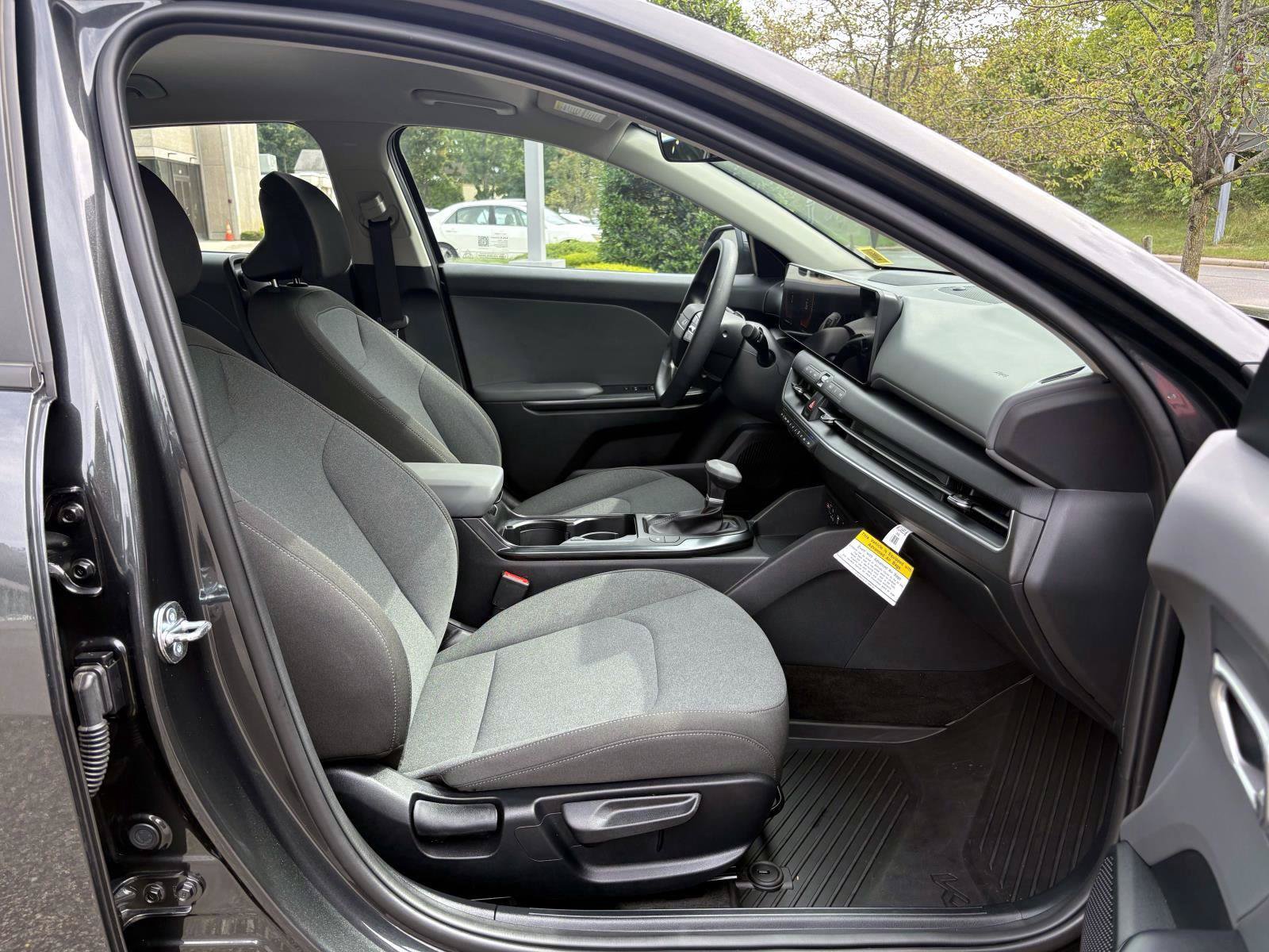 Certified 2025 Kia K4 FWD image 21