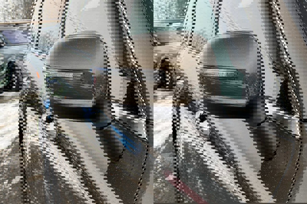 Used 2023 Kia Telluride S image 11