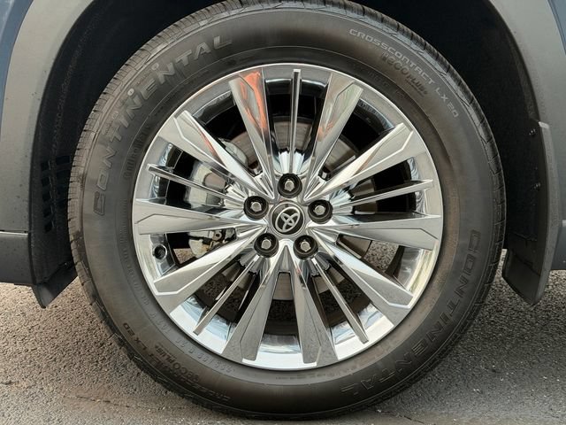 Certified 2025 Toyota Grand Highlander AWD image 11