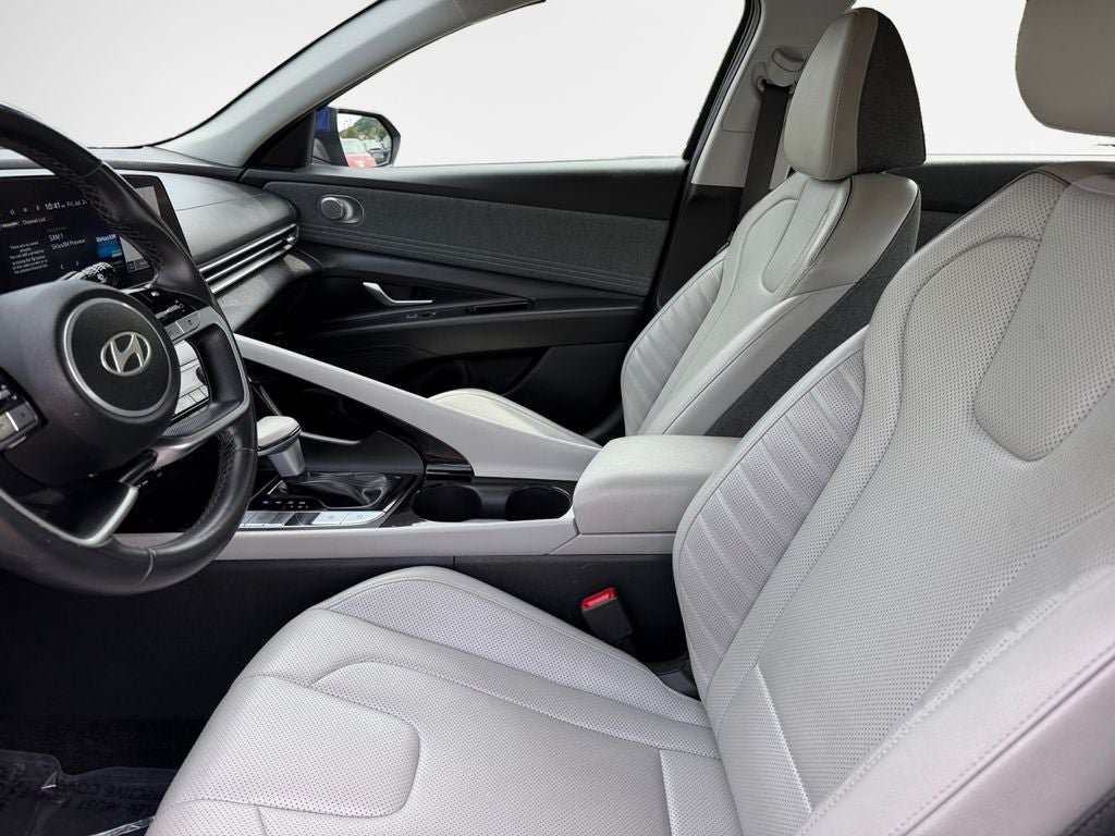 Used 2024 Hyundai Elantra Limited FWD image 12