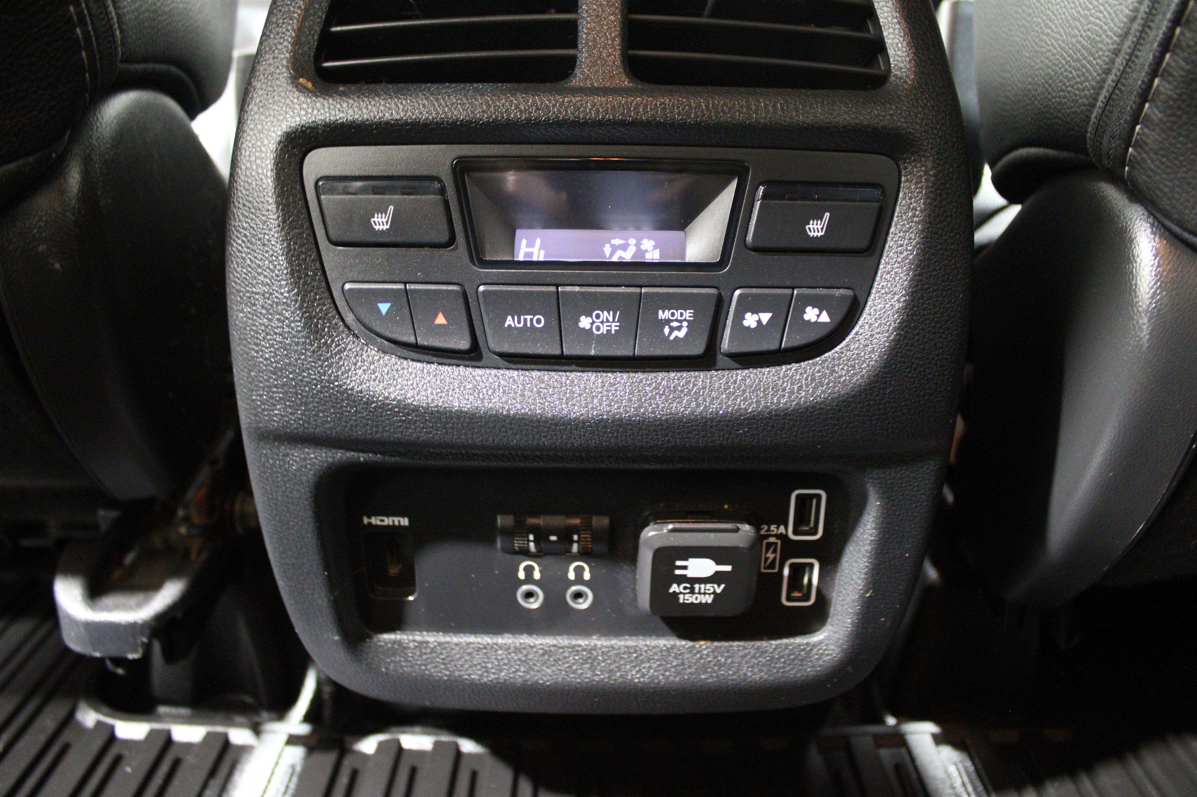 Used 2021 Honda Pilot Touring image 24