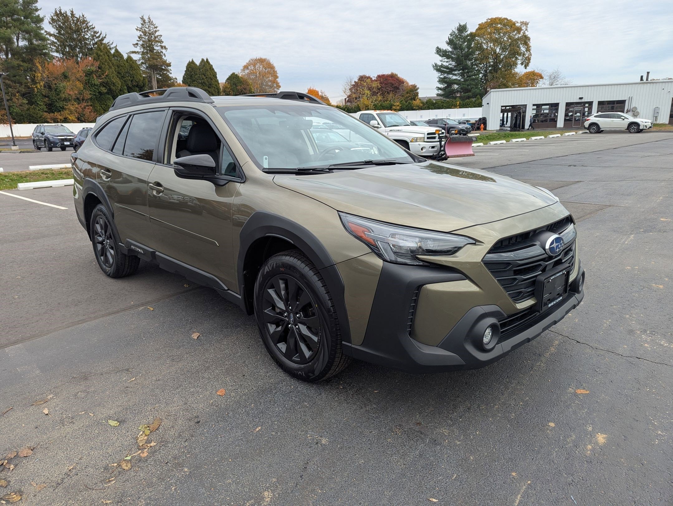 Used 2023 Subaru Outback Onyx Edition XT image 2