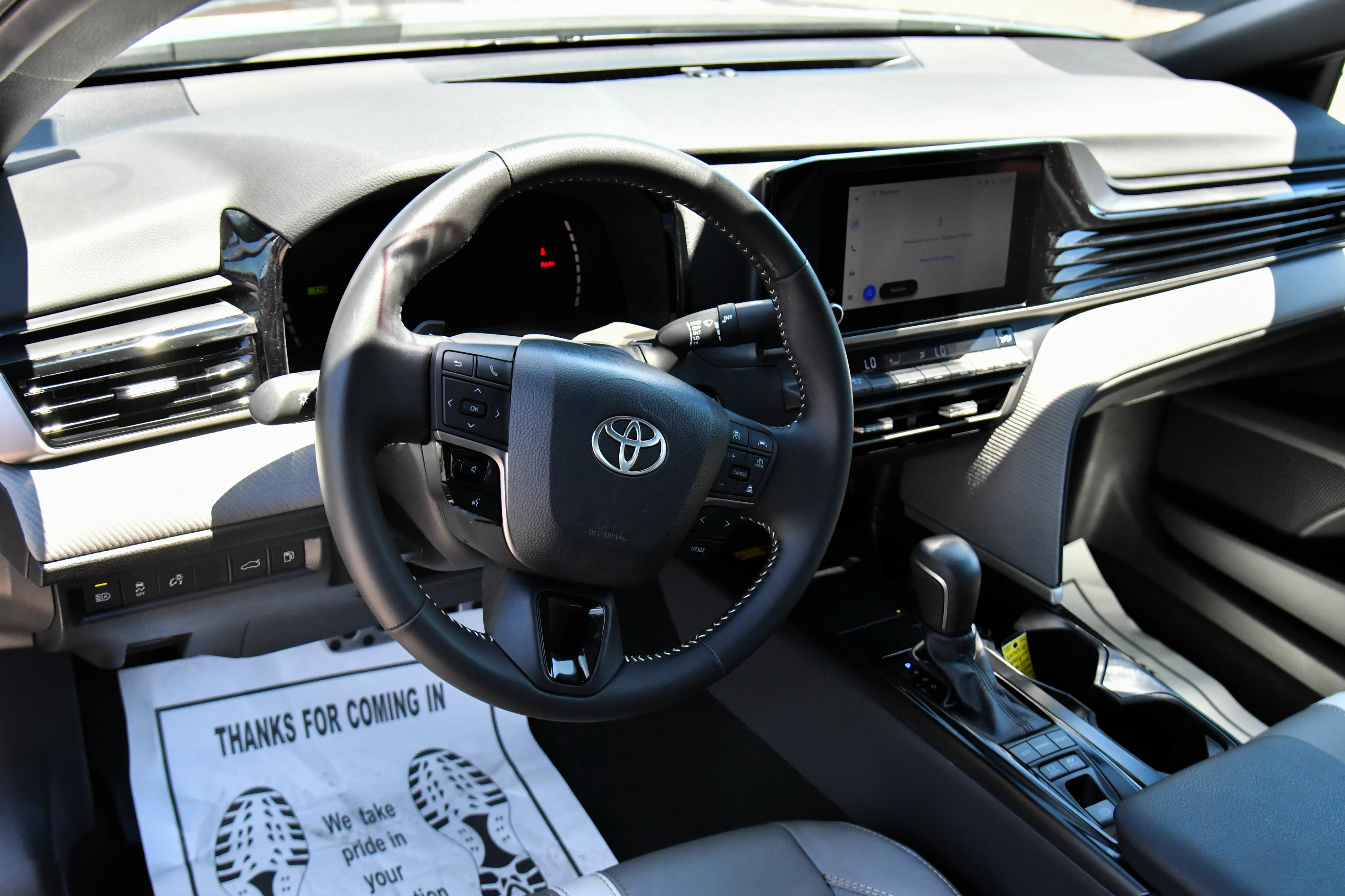 Used 2026 Toyota Camry SE w/ Convenience Package FWD image 16