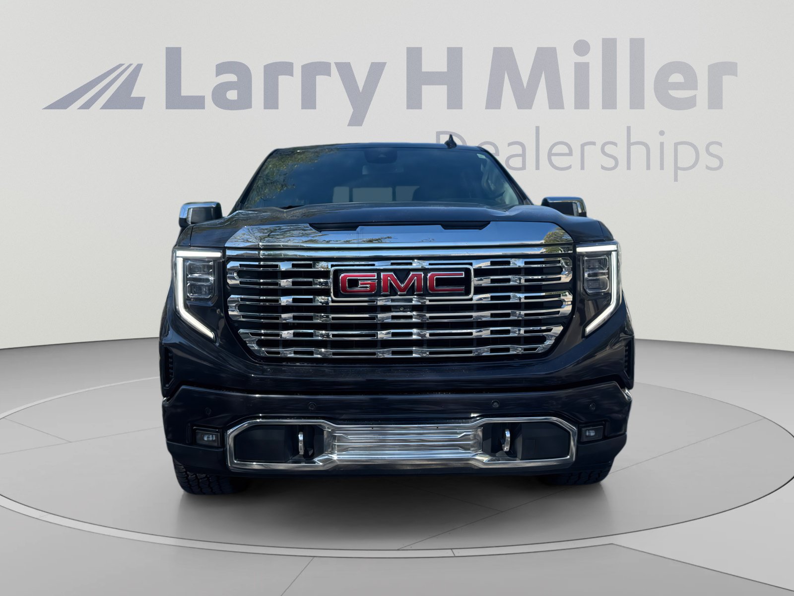 Used 2022 GMC Sierra 1500 Denali w/ Denali Carbonpro Edition AWD/4WD image 8