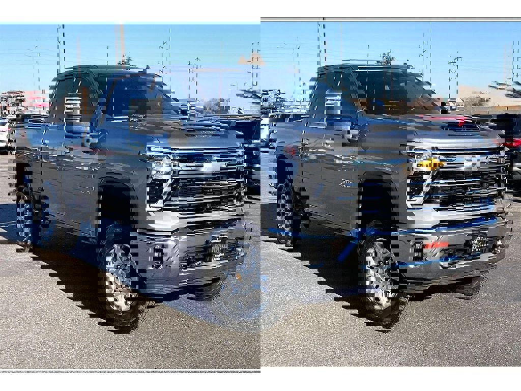 Used 2025 Chevrolet Silverado 3500 LTZ video 2