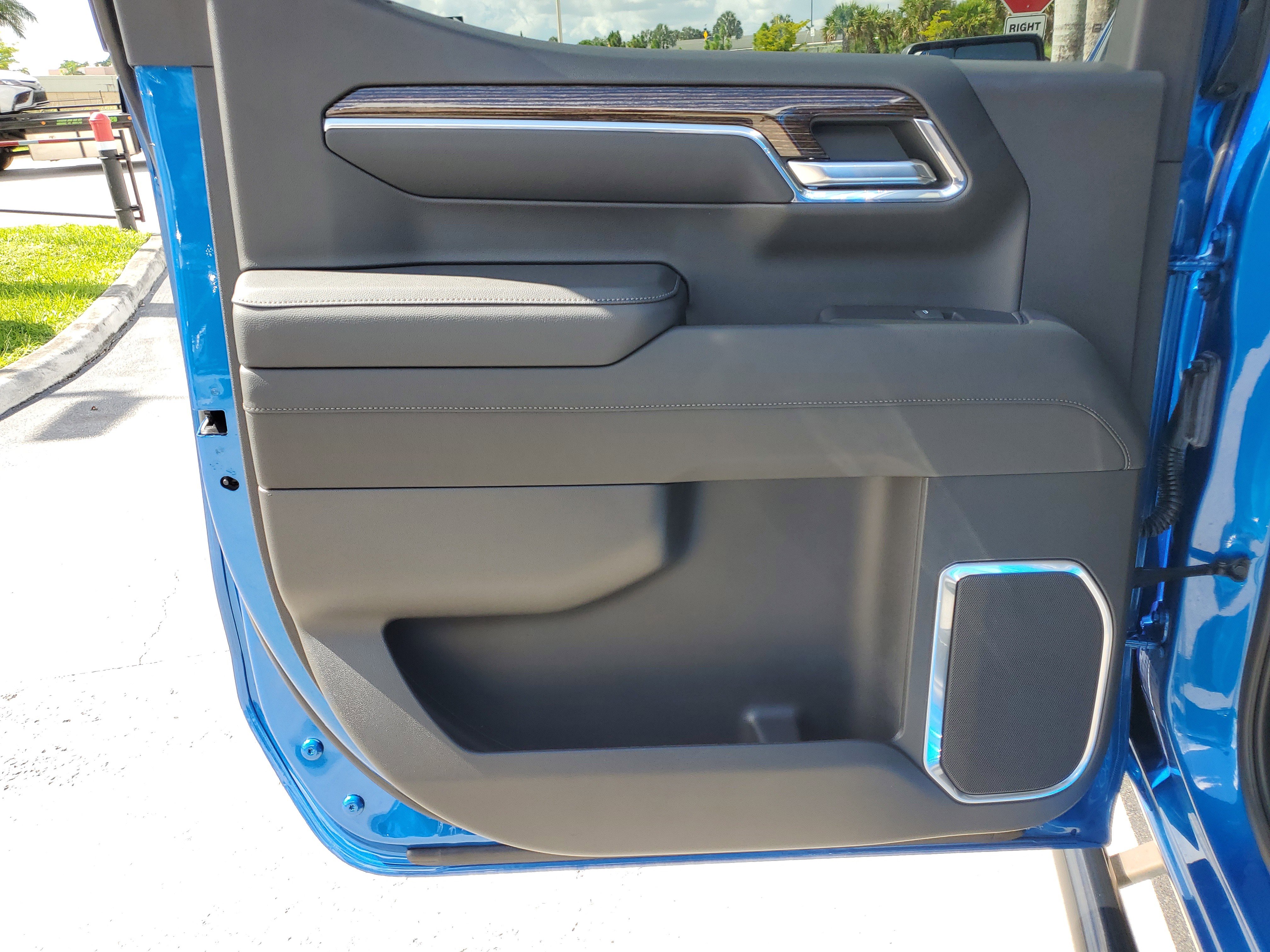 Used 2023 GMC Sierra 1500 Elevation image 24