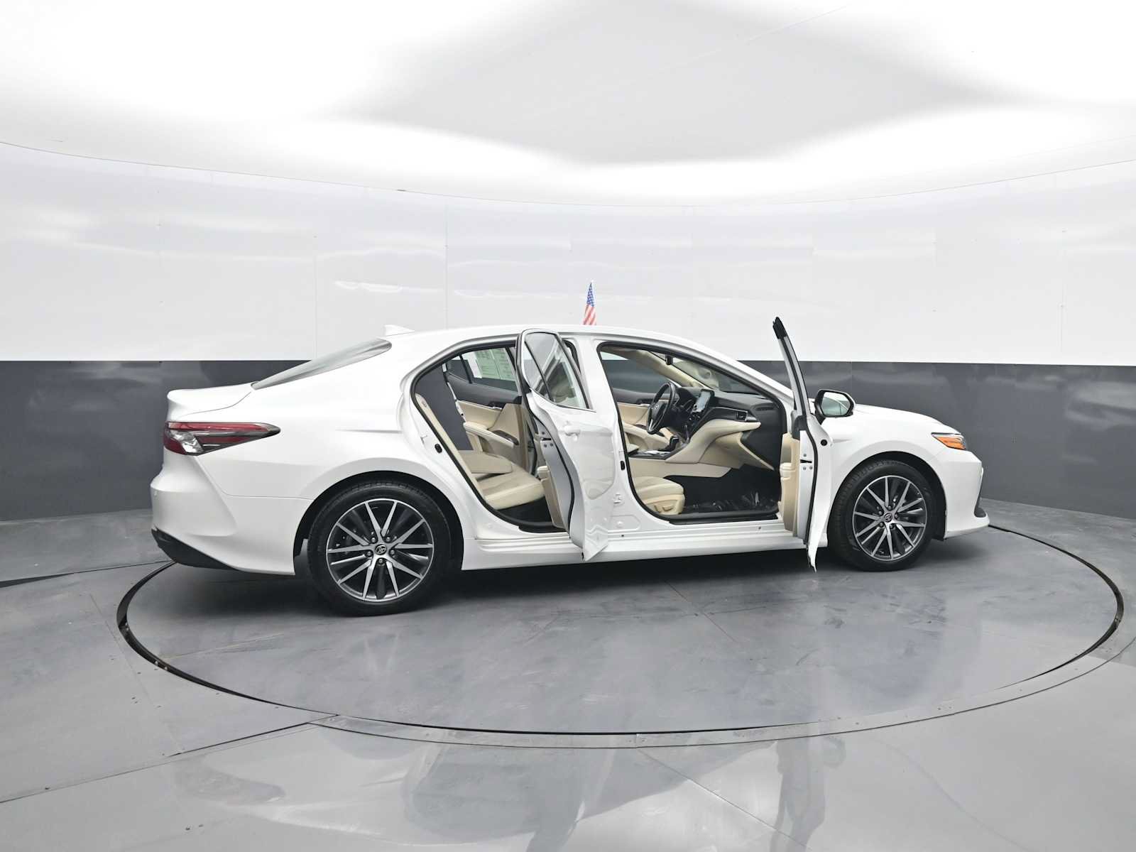 Used 2024 Toyota Camry XLE w/ Navigation Package FWD image 45