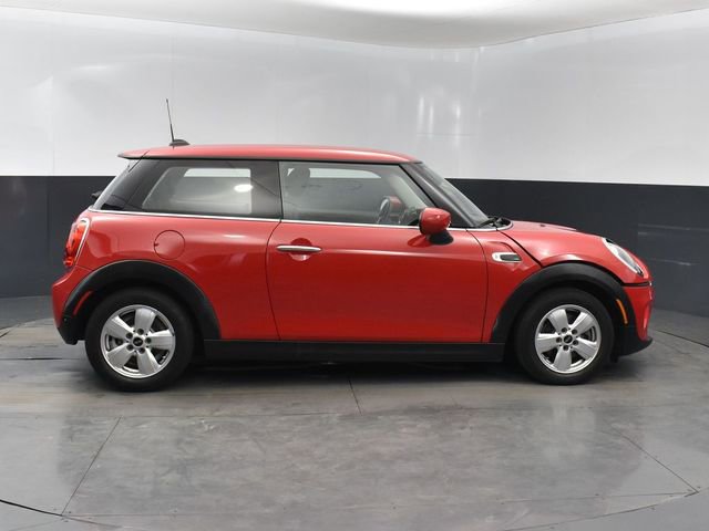 Used 2020 MINI Cooper 2-Door Hardtop w/ Storage Package image 20