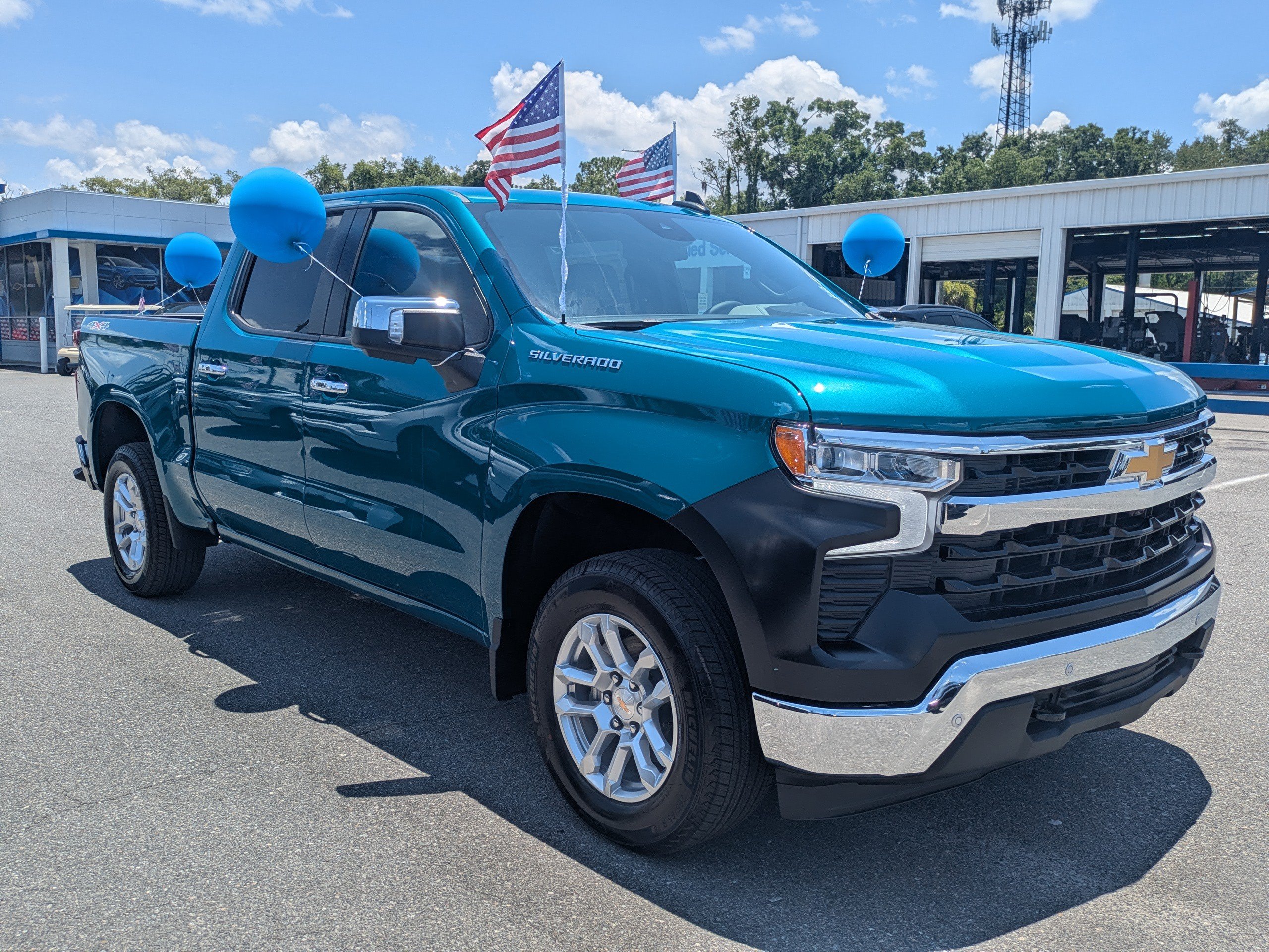 New 2026 Chevrolet Silverado 1500 LT w/ Safety Package AWD/4WD image 2