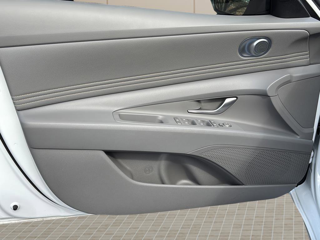 Certified 2026 Hyundai Elantra SEL Sport image 16