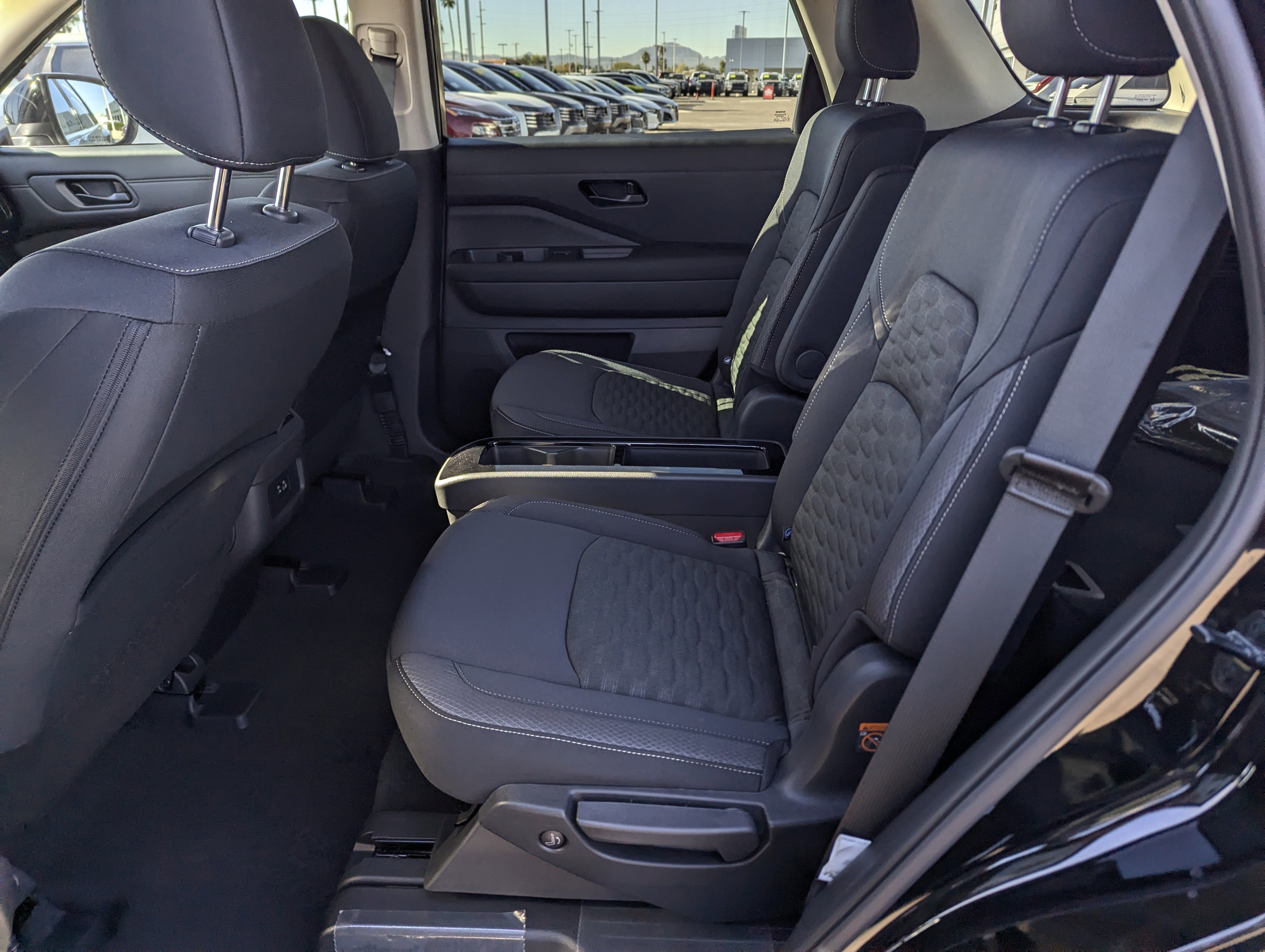 New 2025 Nissan Pathfinder SV image 8