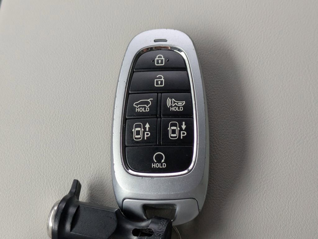 Used 2024 Hyundai Palisade Calligraphy image 30