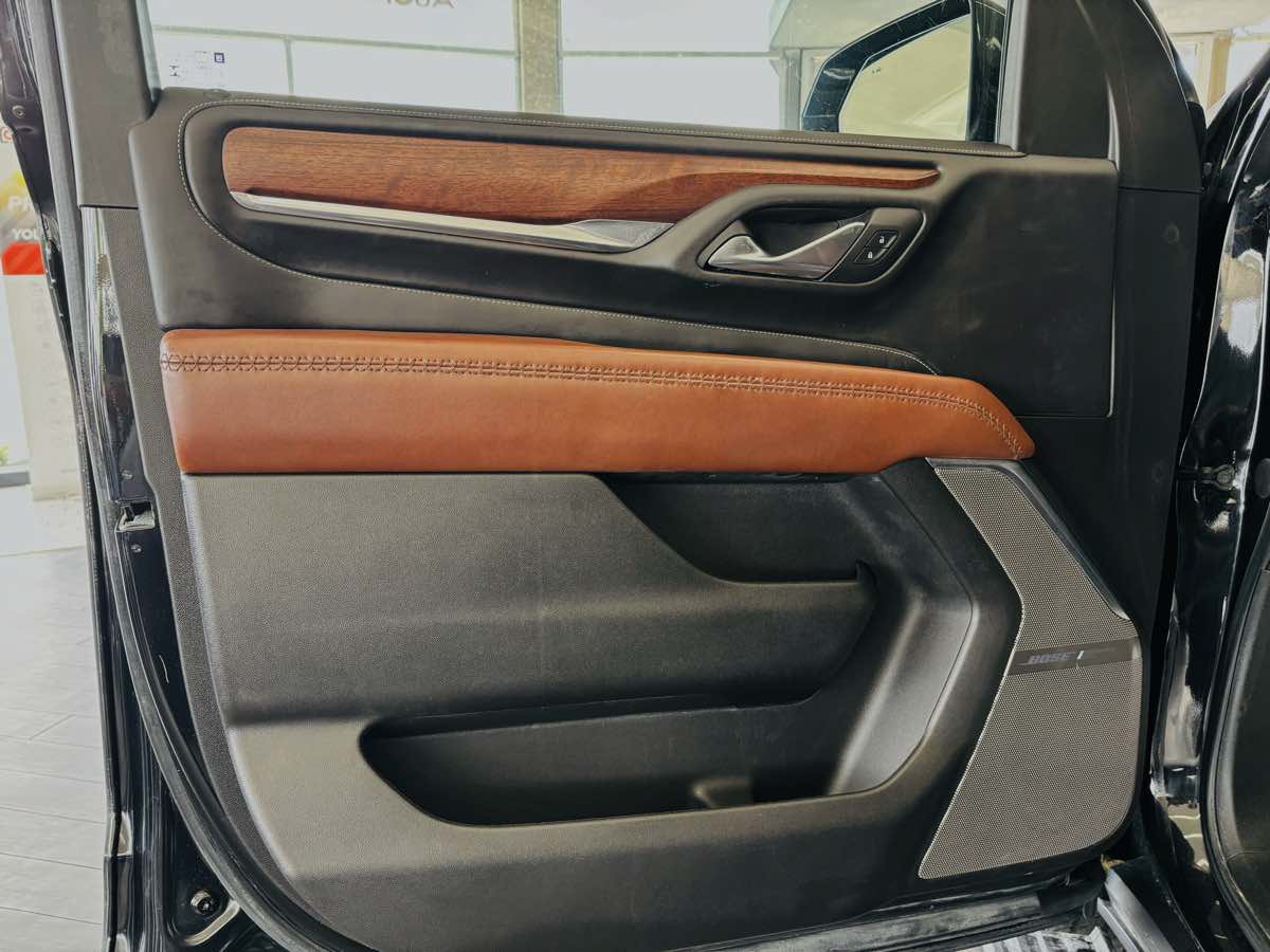 Used 2023 GMC Yukon Denali Ultimate AWD/4WD image 28