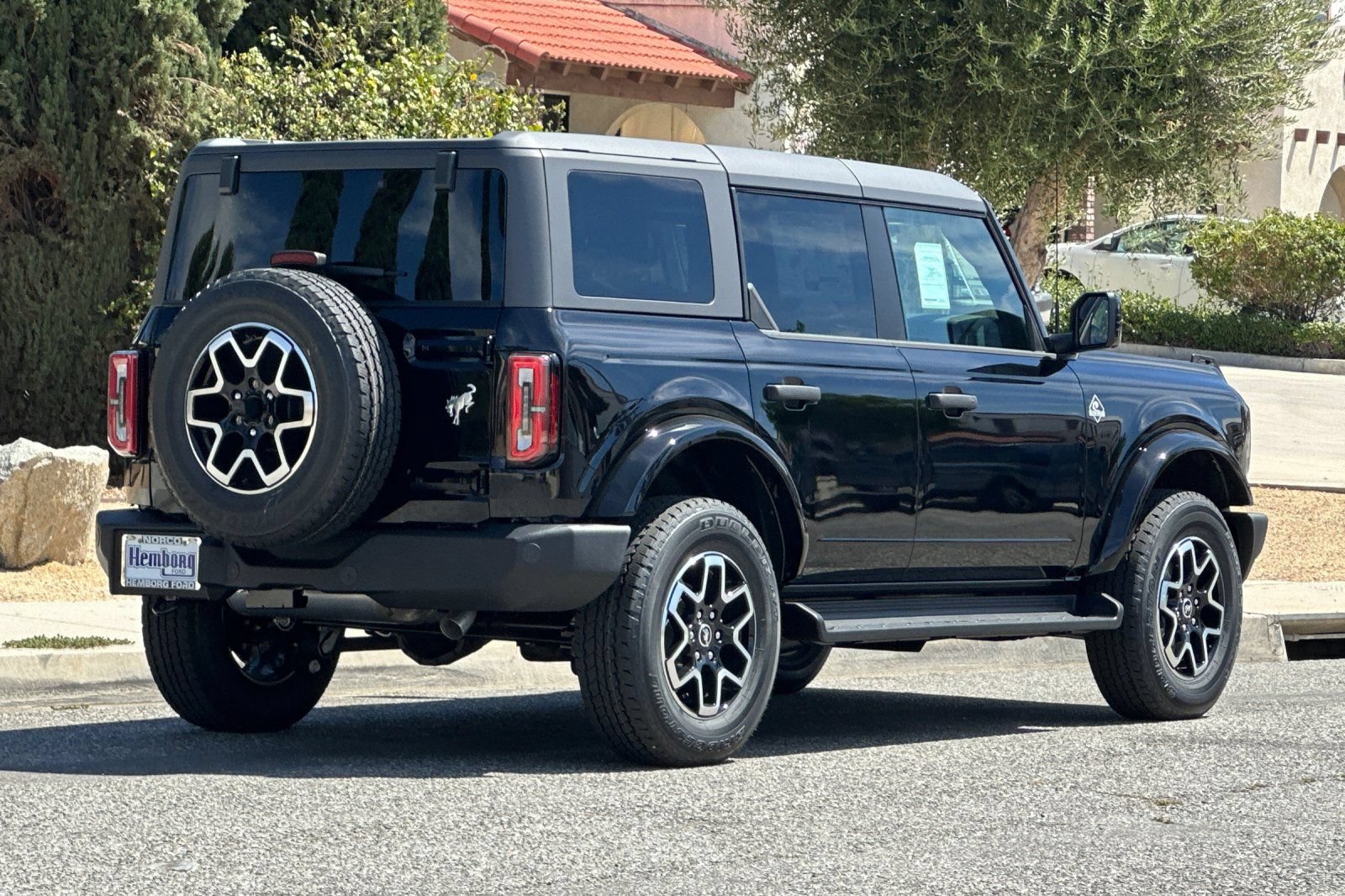 New 2026 Ford Bronco Outer Banks AWD/4WD image 4