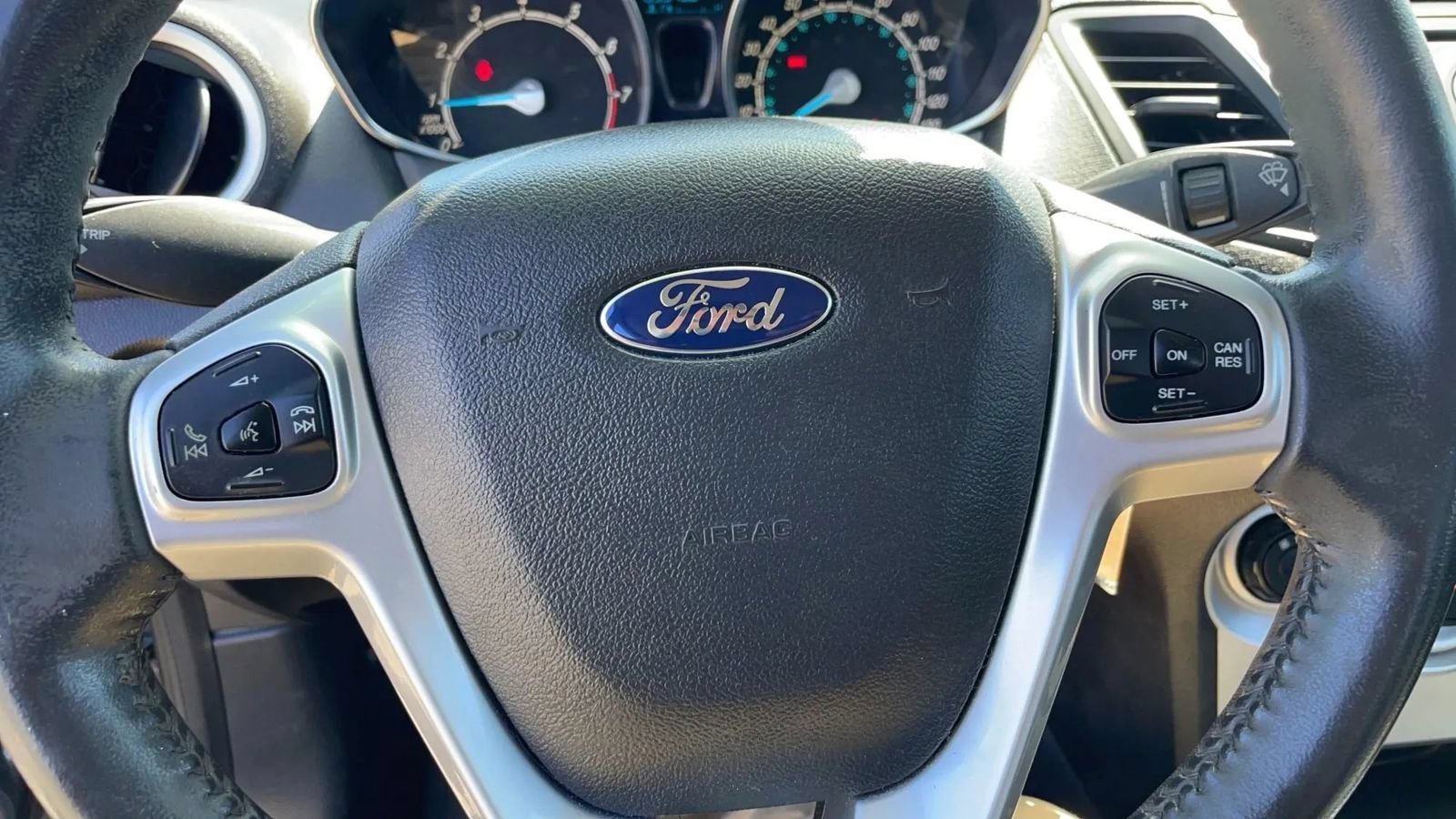 Used 2014 Ford Fiesta SE FWD image 24