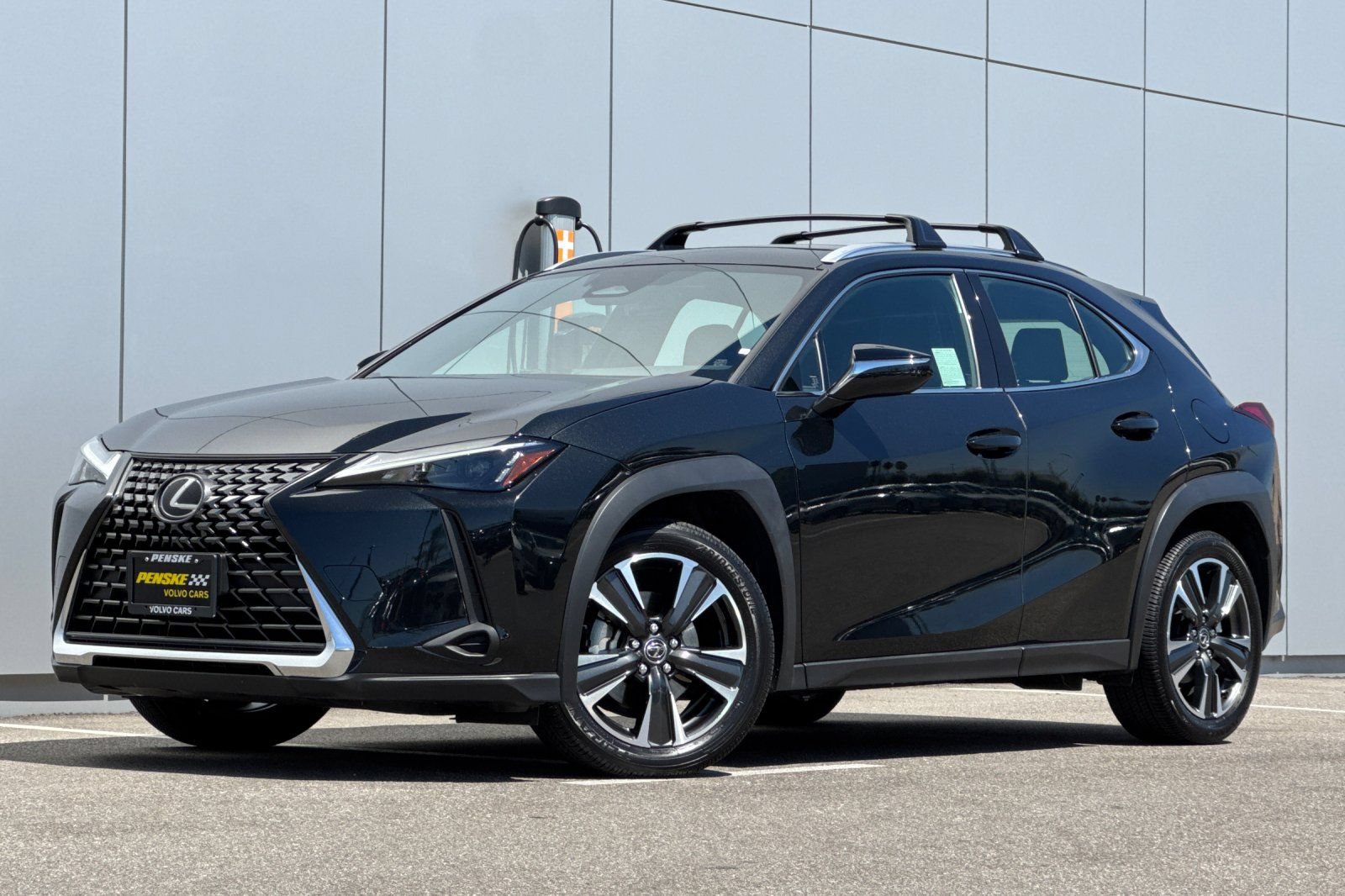 Used 2025 Lexus UX 300h FWD w/ Accessory Package (Z2)