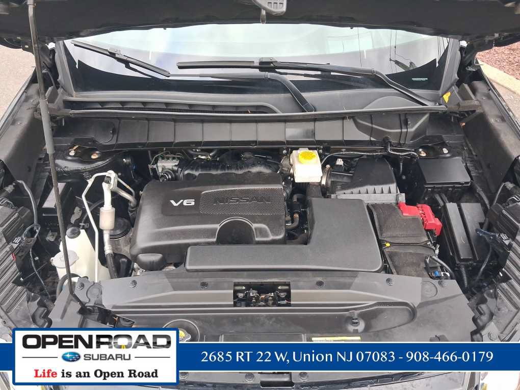 Used 2022 Nissan Pathfinder Platinum w/ Cargo Package AWD/4WD image 32