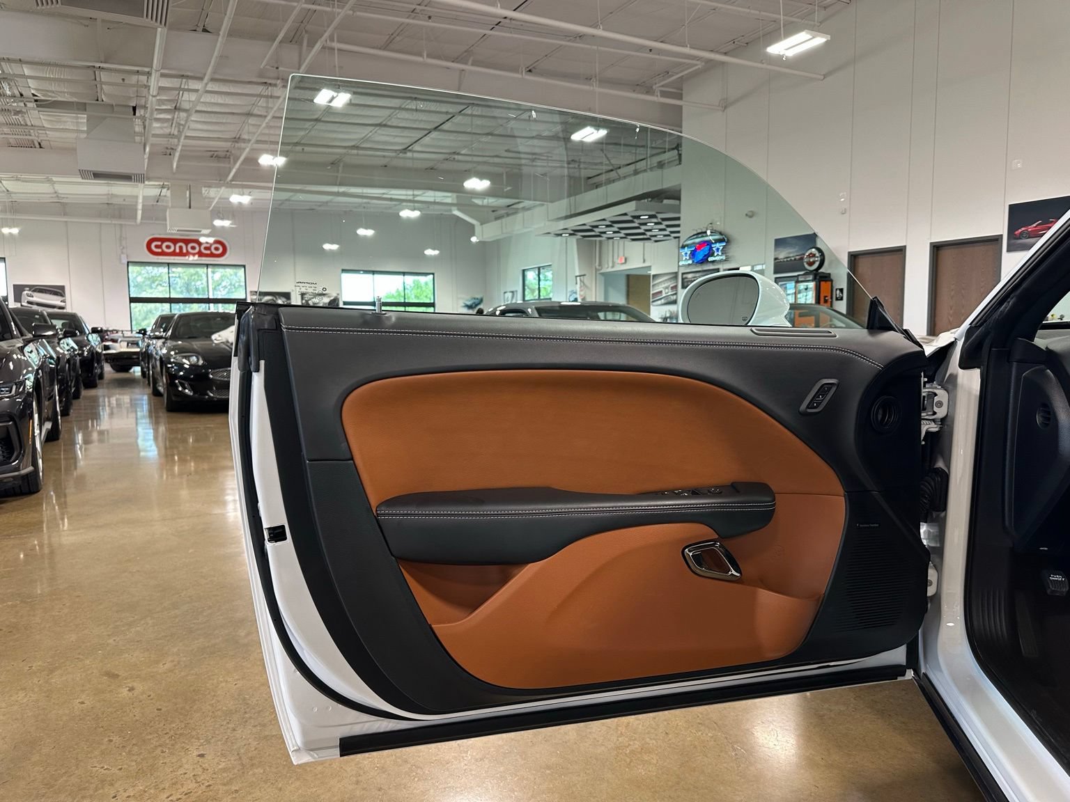 Used 2022 Dodge Challenger SRT Hellcat RWD image 14