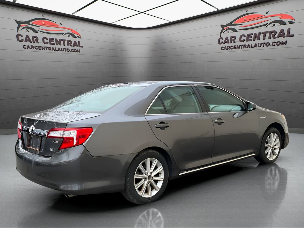 Used 2014 Toyota Camry XLE w/ Leather Package image 5