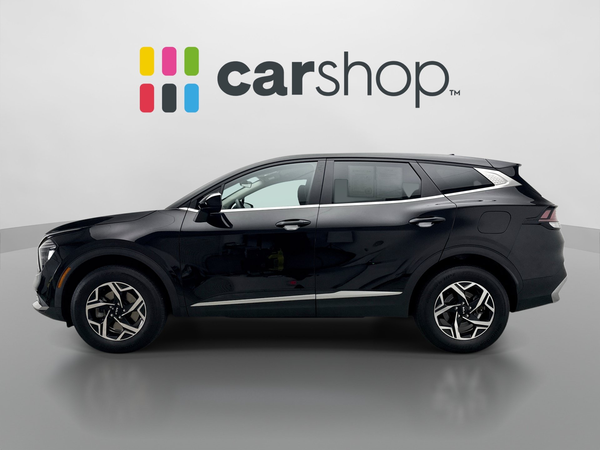 Used 2025 Kia Sportage LX AWD/4WD image 2