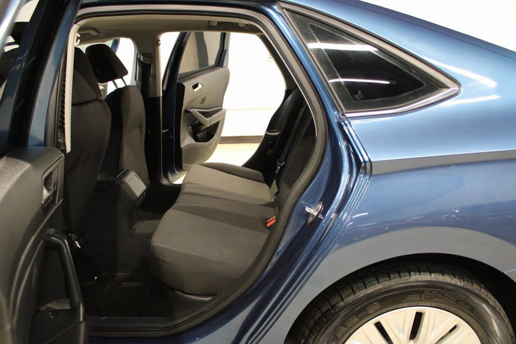 Used 2020 Volkswagen Jetta S w/ Driver Assistance Package image 16