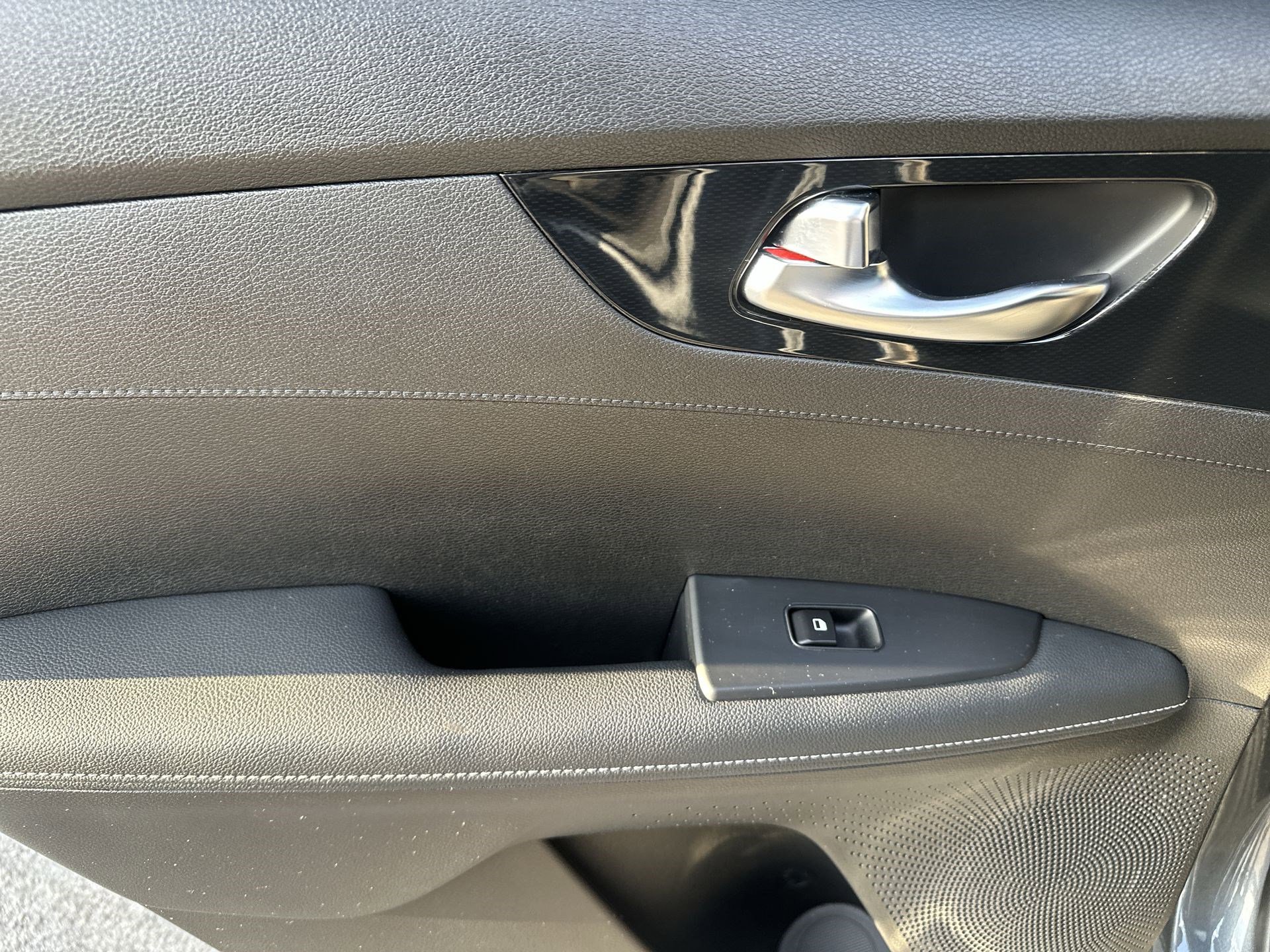 Certified 2024 Kia Forte GT-Line image 28