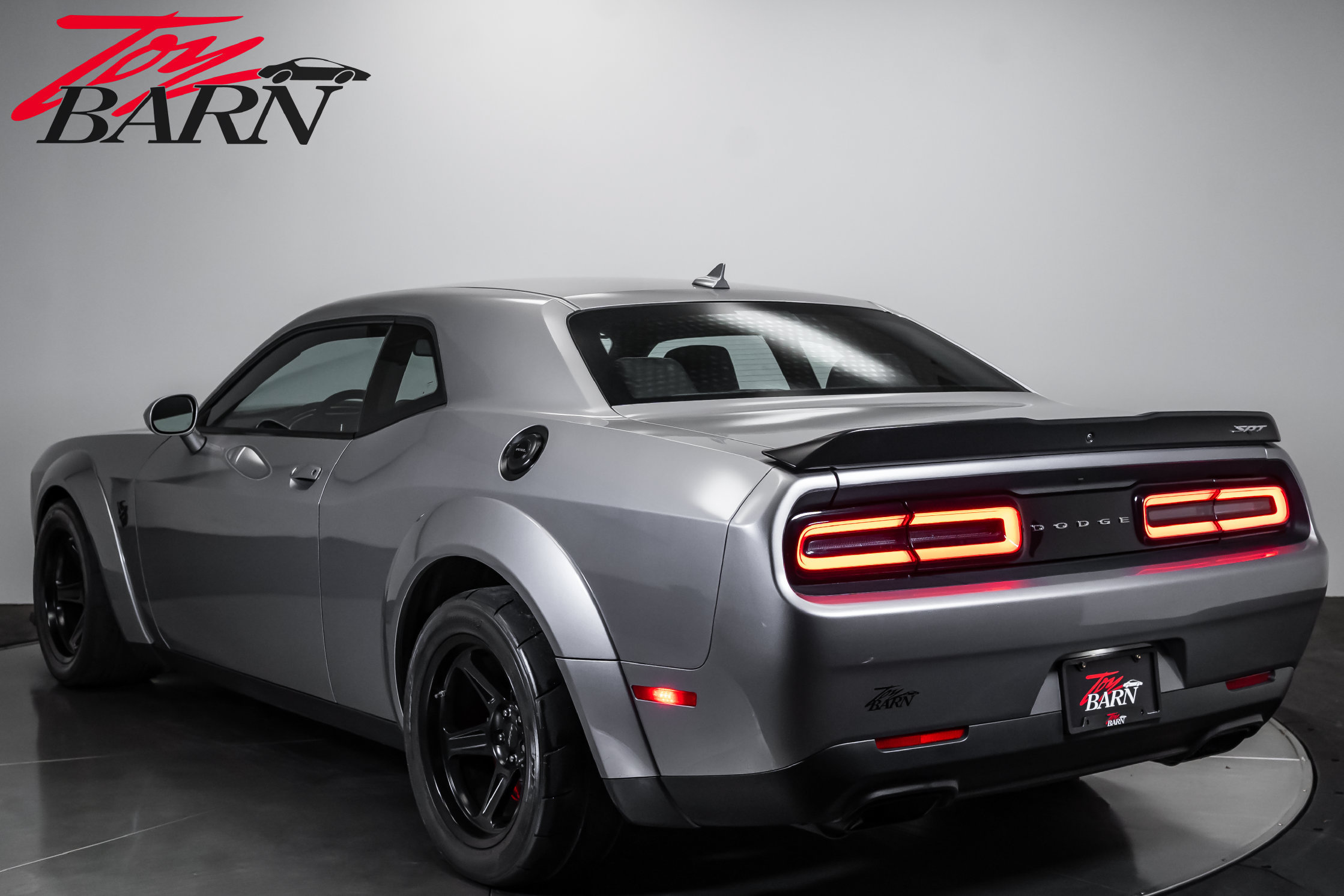 Used 2018 Dodge Challenger SRT Demon RWD image 3