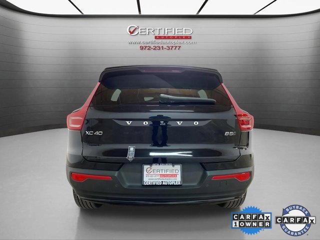 Used 2025 Volvo XC40 B5 Plus image 94