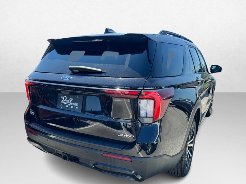Used 2025 Ford Explorer ST-Line AWD/4WD image 5