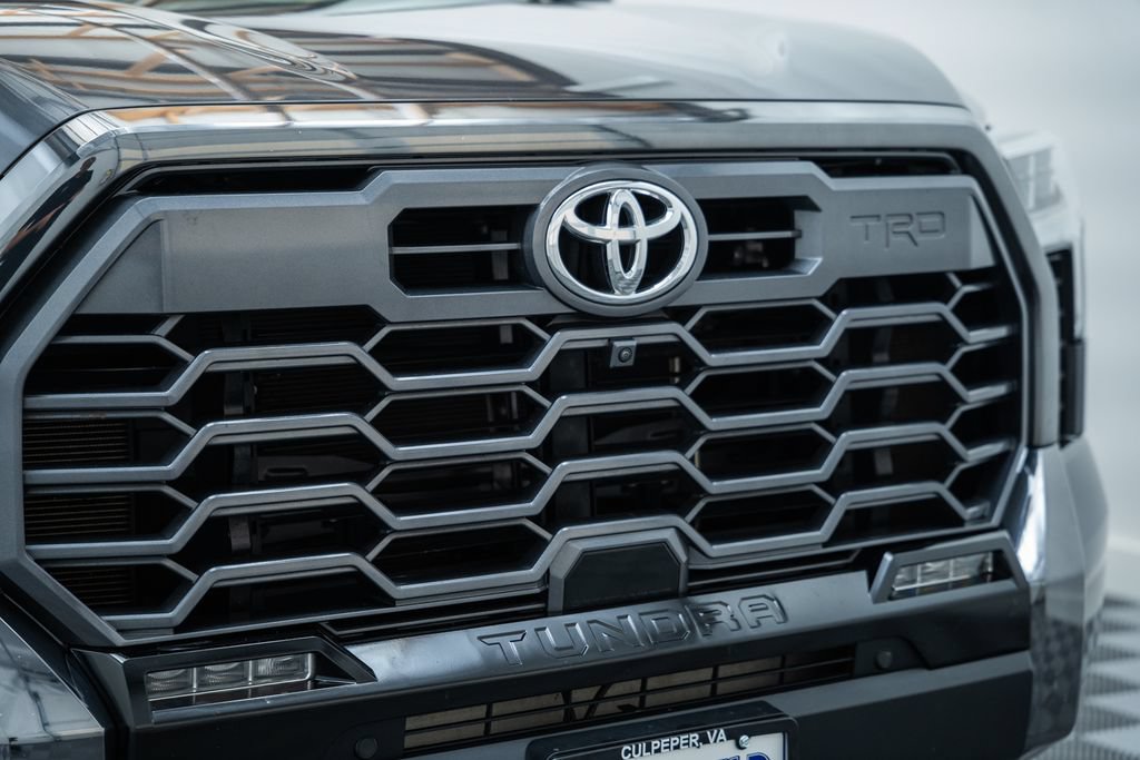 Used 2025 Toyota Tundra Platinum w/ TRD Off-Road Package AWD/4WD image 13