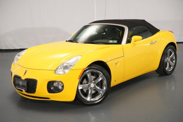 Used 2007 Pontiac Solstice GXP w/ Premium Package RWD image 4