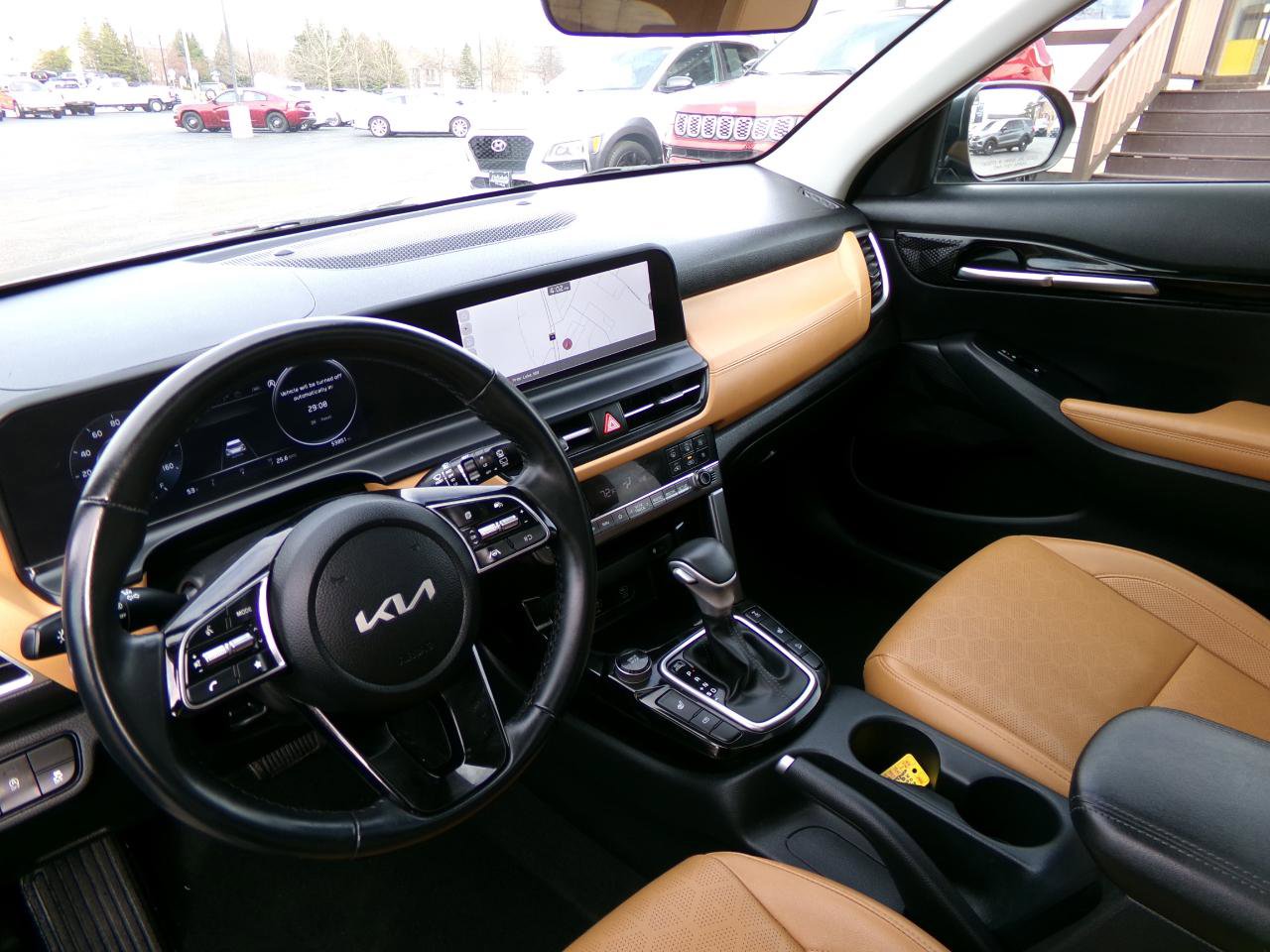 Used 2024 Kia Seltos EX image 33