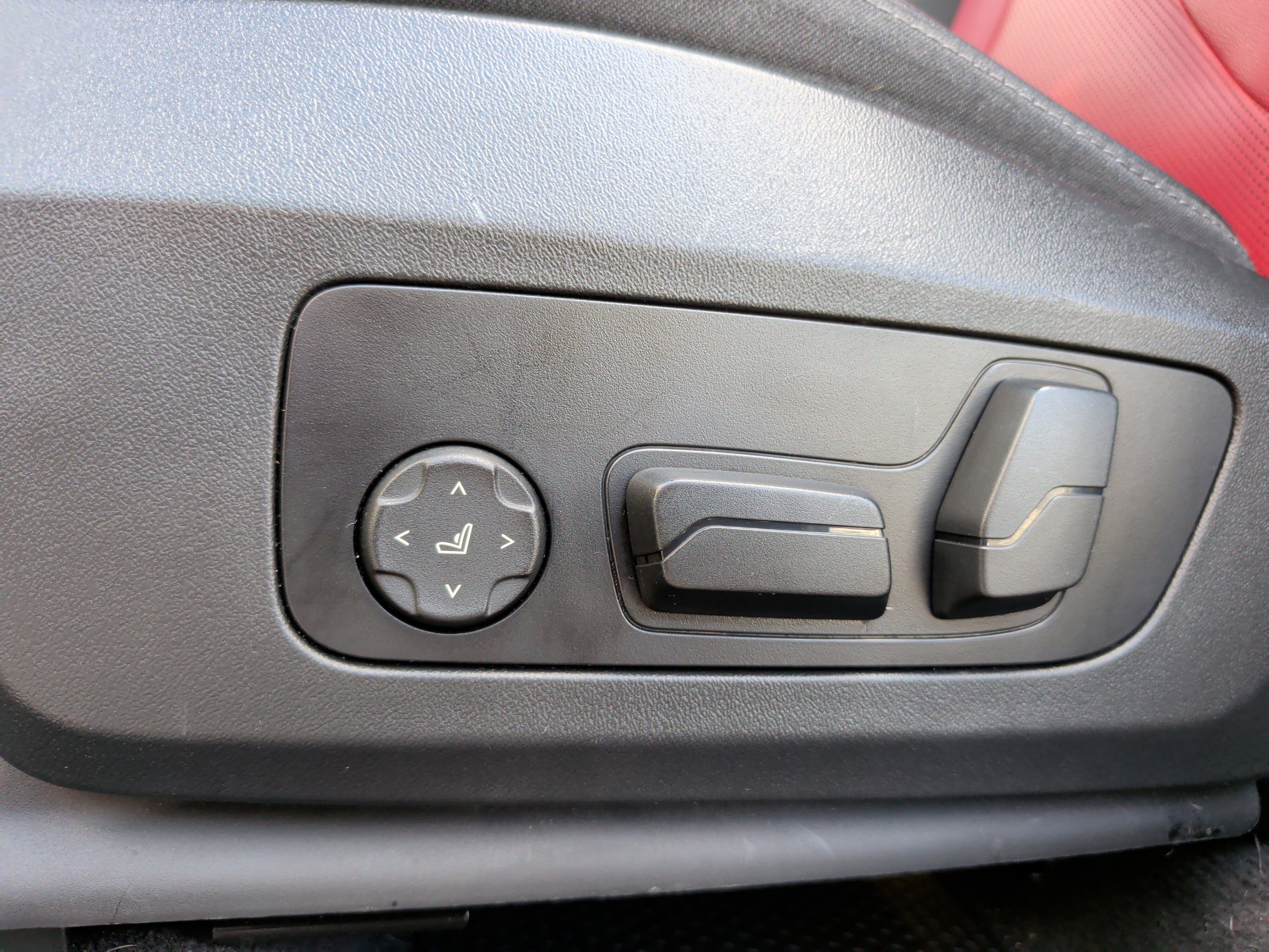 Used 2023 BMW X1 xDrive28i w/ Premium Package image 29